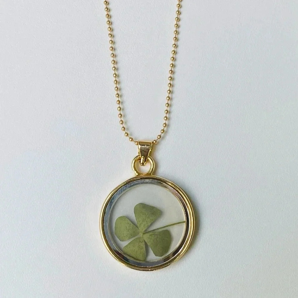 24” Gold Tone Lucky Green Clover St. Patrick’s Day Necklace NEW